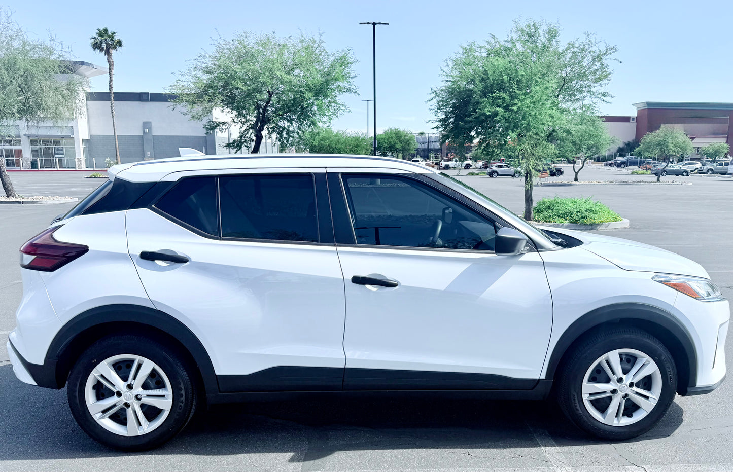 2024 NISSAN KICKS