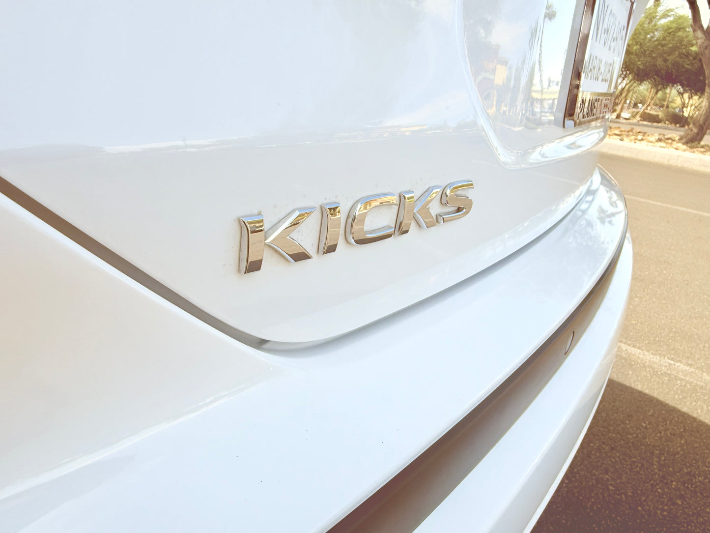 2024 NISSAN KICKS