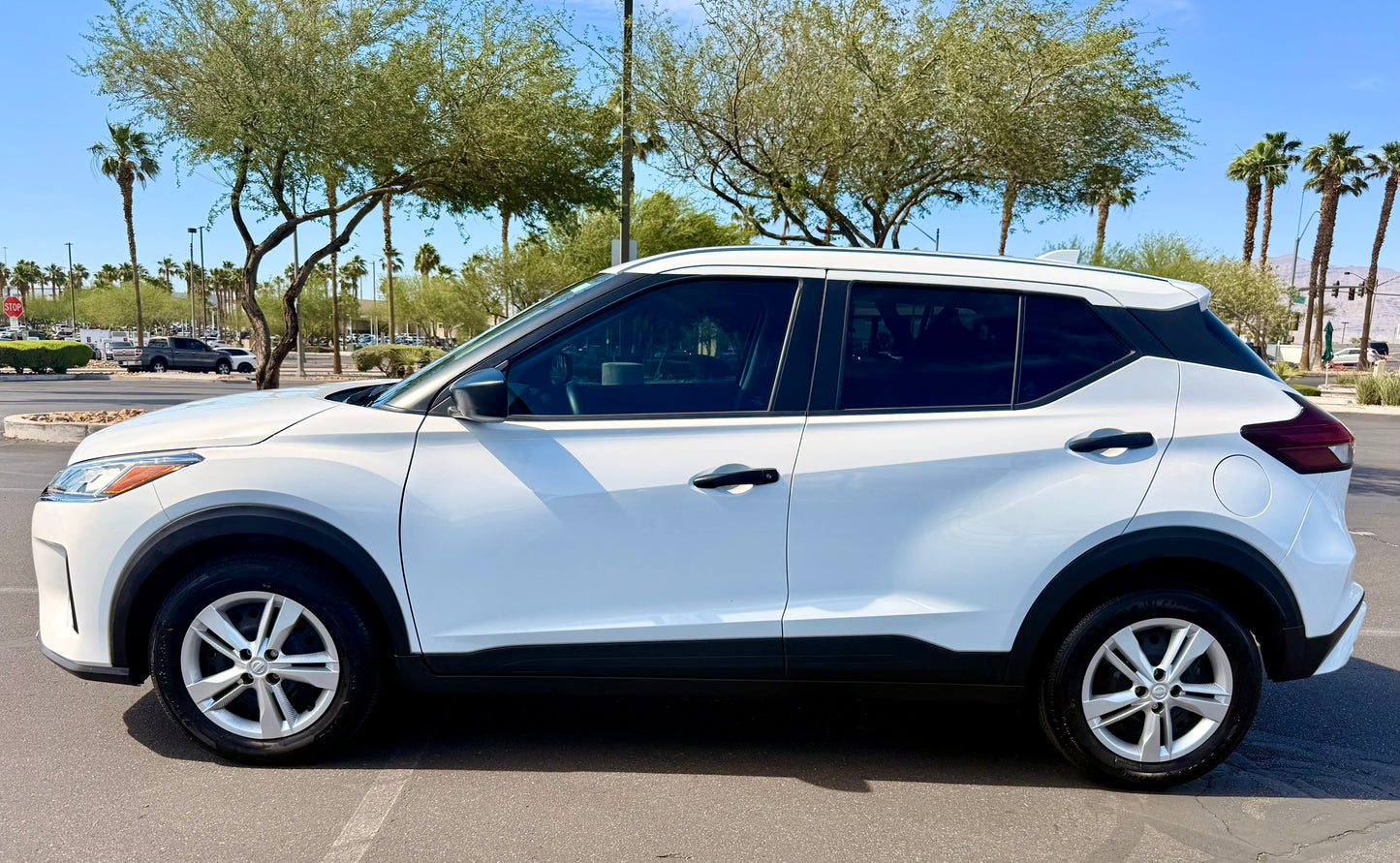 2024 NISSAN KICKS